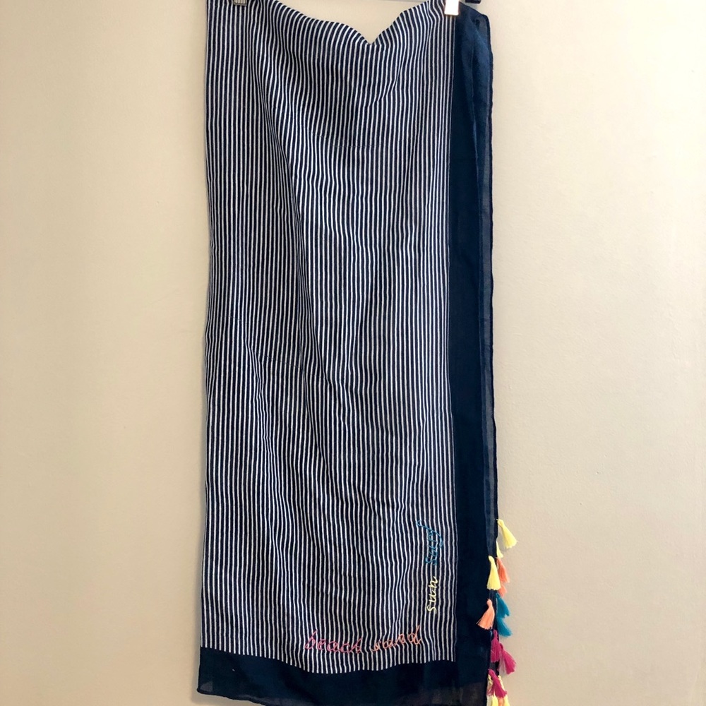 Blue and white patterned scarf